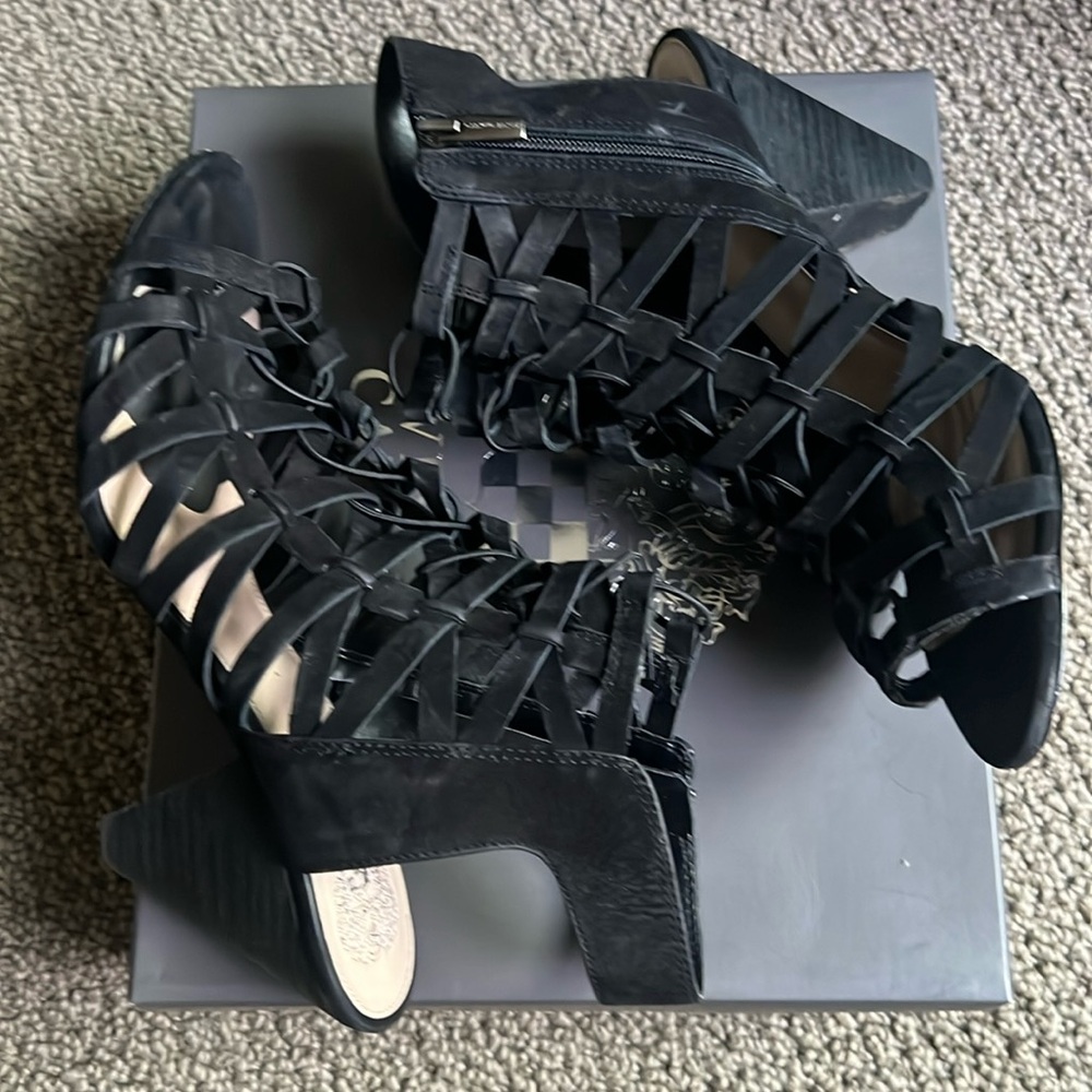 Vince Camuto Elishan Black Suede Heeled Sandals. Size 11